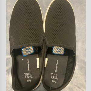 Time and Tru Black slip ons. Wide Width